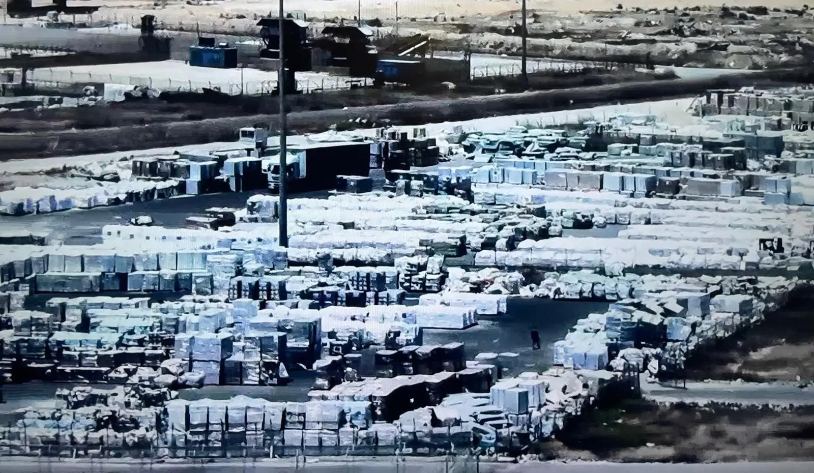 The Gazan side of the Kerem Shalom Shalom crossing is at full capacity, with the content of over 1,000 aid trucks waiting to be picked up by UN aid agencies. Photo from the IDF’s COGAT Division, Jun 4, 2024